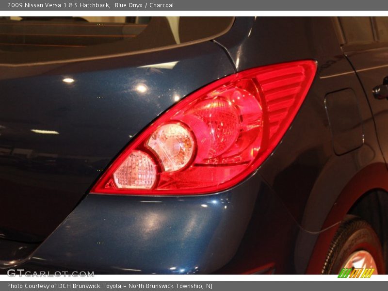 Blue Onyx / Charcoal 2009 Nissan Versa 1.8 S Hatchback