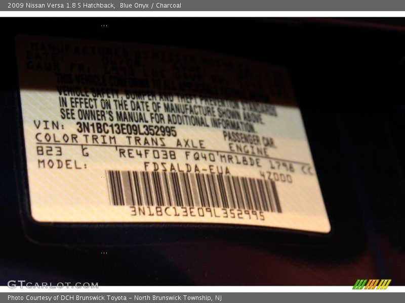 Blue Onyx / Charcoal 2009 Nissan Versa 1.8 S Hatchback