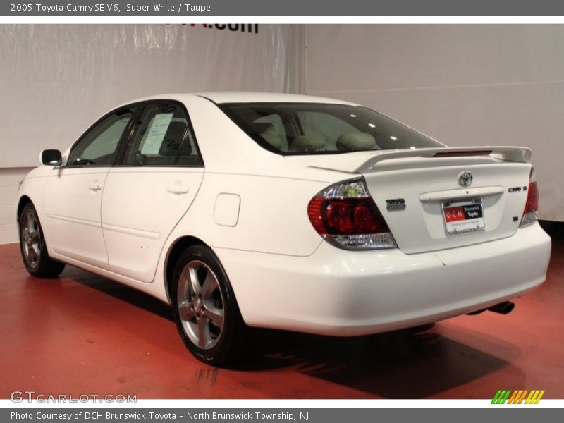 Super White / Taupe 2005 Toyota Camry SE V6