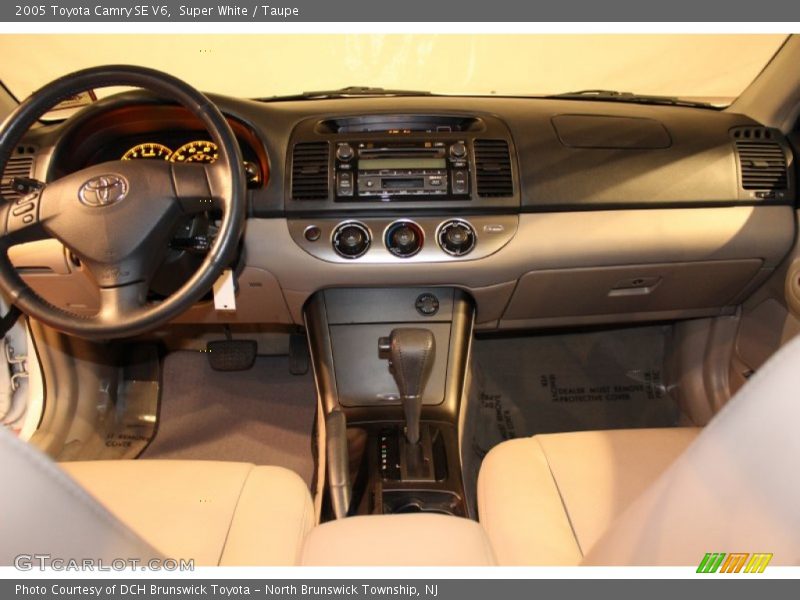 Super White / Taupe 2005 Toyota Camry SE V6