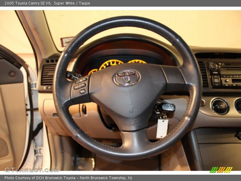 Super White / Taupe 2005 Toyota Camry SE V6