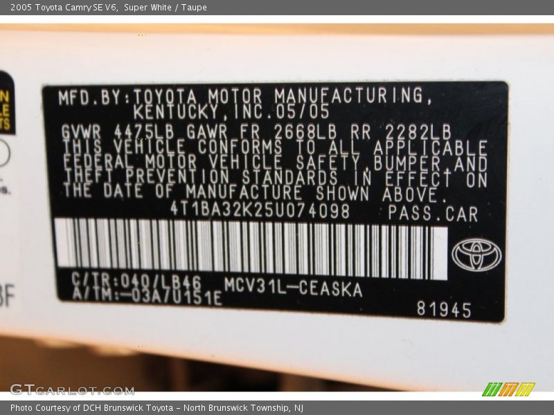 Super White / Taupe 2005 Toyota Camry SE V6