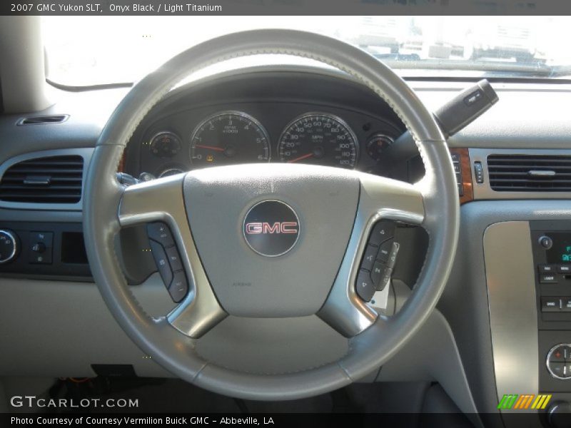 Onyx Black / Light Titanium 2007 GMC Yukon SLT