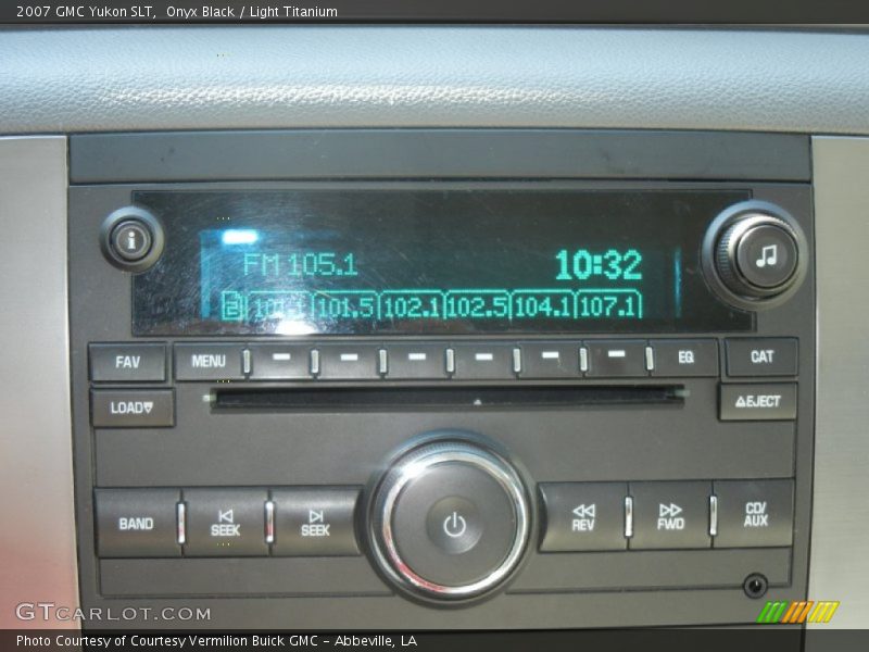 Onyx Black / Light Titanium 2007 GMC Yukon SLT