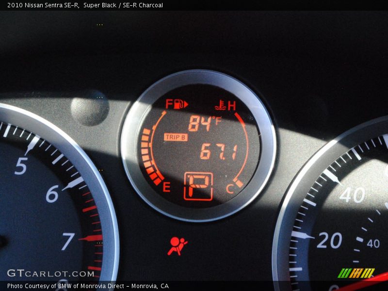 Super Black / SE-R Charcoal 2010 Nissan Sentra SE-R