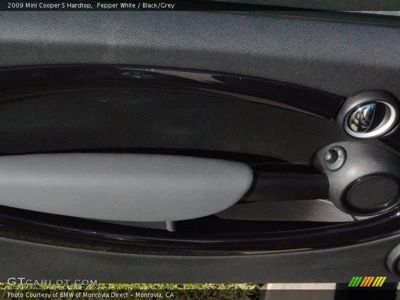 Pepper White / Black/Grey 2009 Mini Cooper S Hardtop