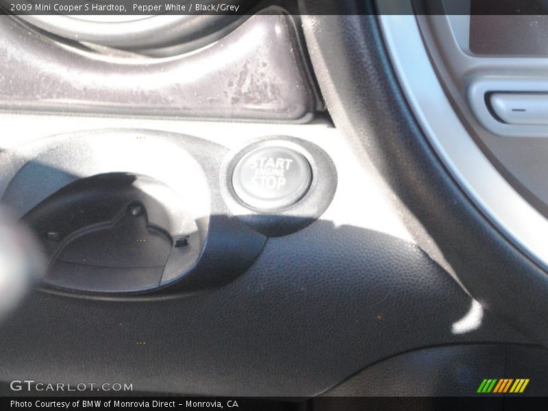 Pepper White / Black/Grey 2009 Mini Cooper S Hardtop