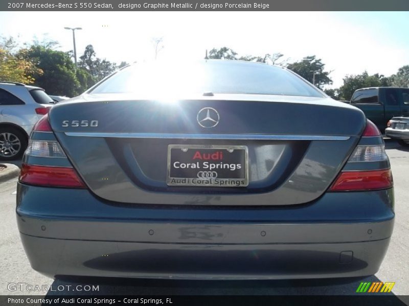 designo Graphite Metallic / designo Porcelain Beige 2007 Mercedes-Benz S 550 Sedan