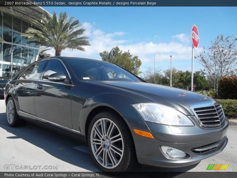 Front 3/4 View of 2007 S 550 Sedan