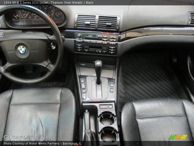 Dashboard of 1999 3 Series 323i Sedan