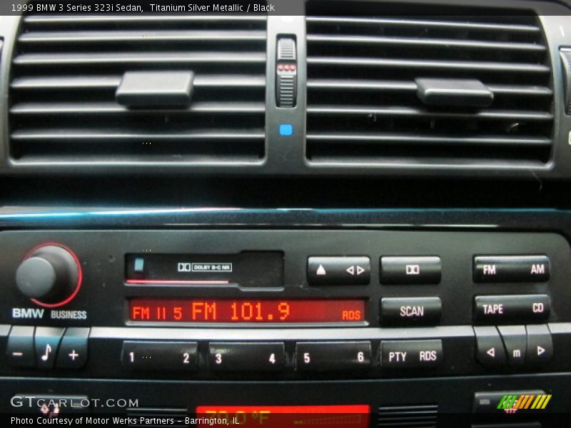 Controls of 1999 3 Series 323i Sedan