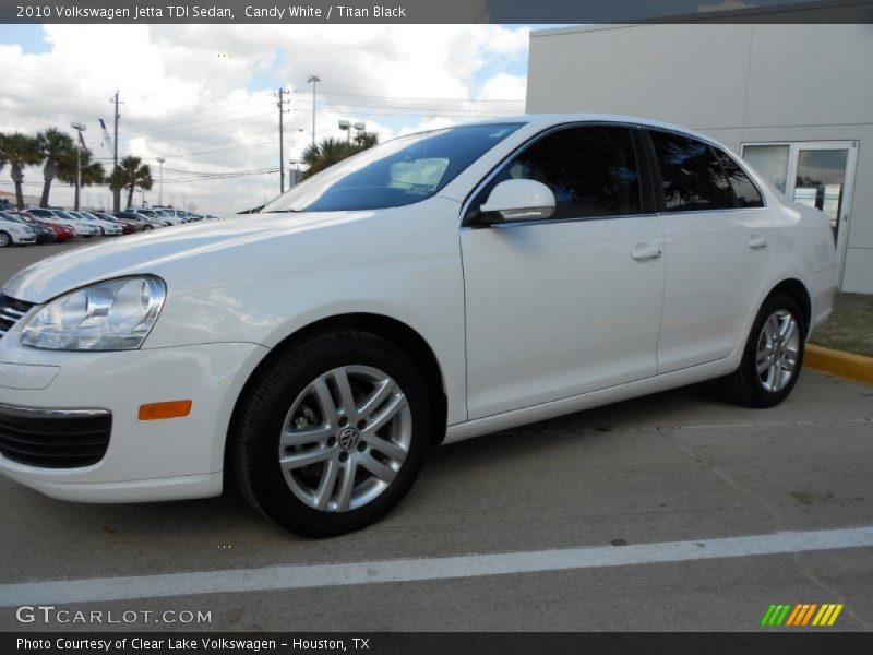 Candy White / Titan Black 2010 Volkswagen Jetta TDI Sedan