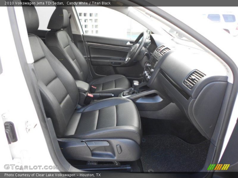 Candy White / Titan Black 2010 Volkswagen Jetta TDI Sedan