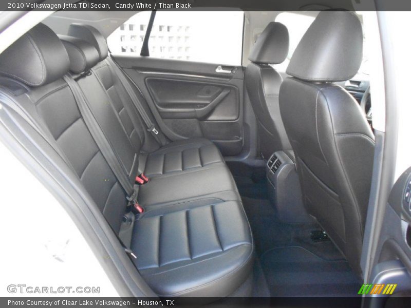 Candy White / Titan Black 2010 Volkswagen Jetta TDI Sedan