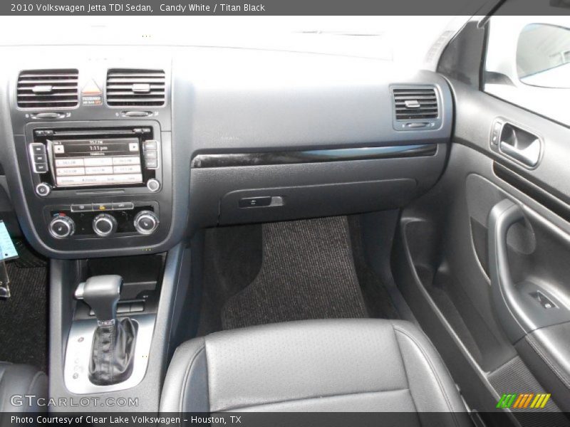 Candy White / Titan Black 2010 Volkswagen Jetta TDI Sedan