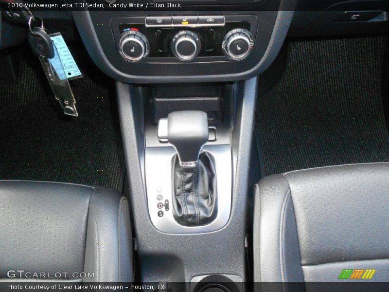 Candy White / Titan Black 2010 Volkswagen Jetta TDI Sedan