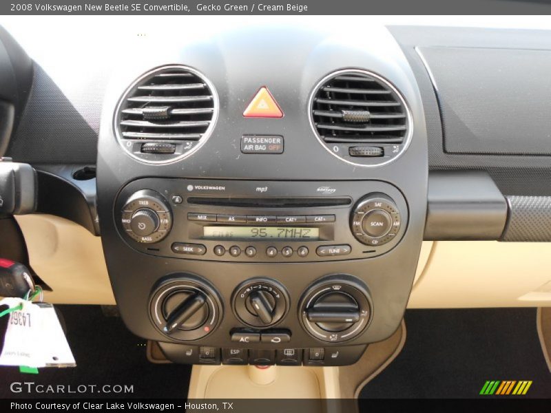 Gecko Green / Cream Beige 2008 Volkswagen New Beetle SE Convertible