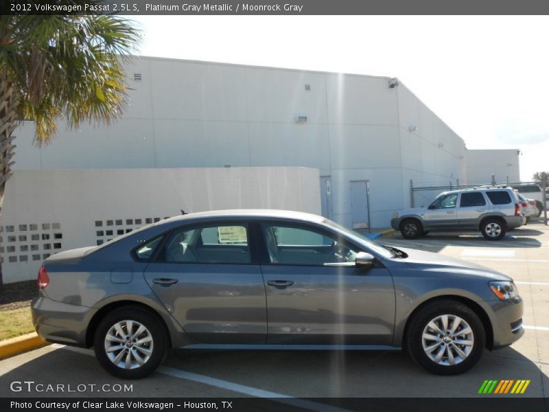 Platinum Gray Metallic / Moonrock Gray 2012 Volkswagen Passat 2.5L S