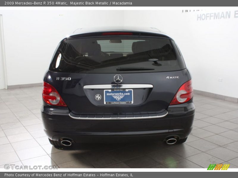 Majestic Black Metallic / Macadamia 2009 Mercedes-Benz R 350 4Matic