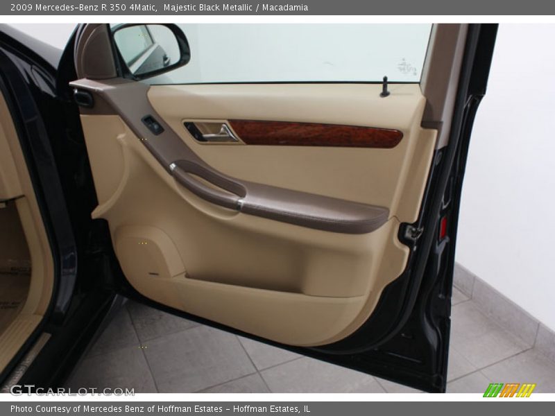 Door Panel of 2009 R 350 4Matic