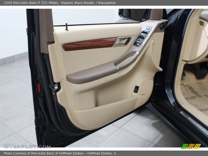 Door Panel of 2009 R 350 4Matic