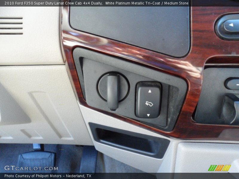 Controls of 2010 F350 Super Duty Lariat Crew Cab 4x4 Dually