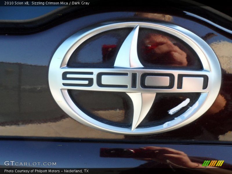 Sizzling Crimson Mica / Dark Gray 2010 Scion xB