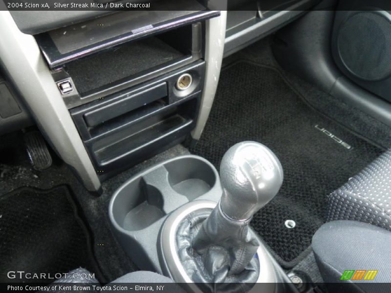 Silver Streak Mica / Dark Charcoal 2004 Scion xA