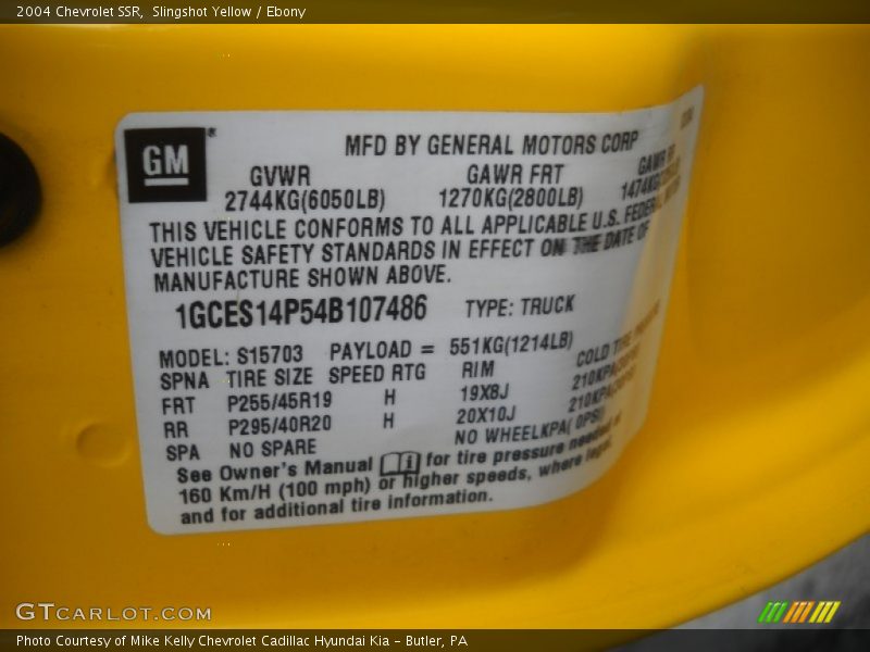 Slingshot Yellow / Ebony 2004 Chevrolet SSR