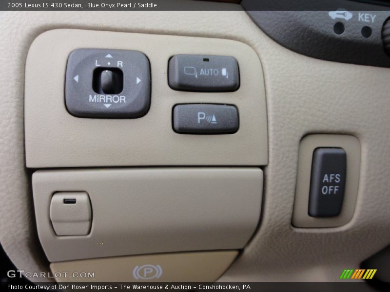 Controls of 2005 LS 430 Sedan