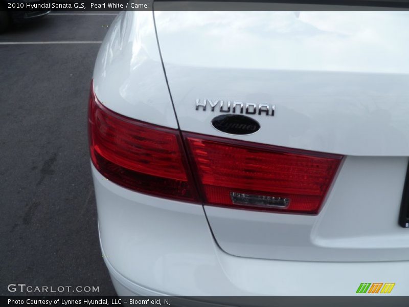 Pearl White / Camel 2010 Hyundai Sonata GLS
