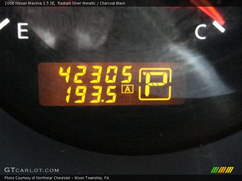 Radiant Silver Metallic / Charcoal Black 2008 Nissan Maxima 3.5 SE