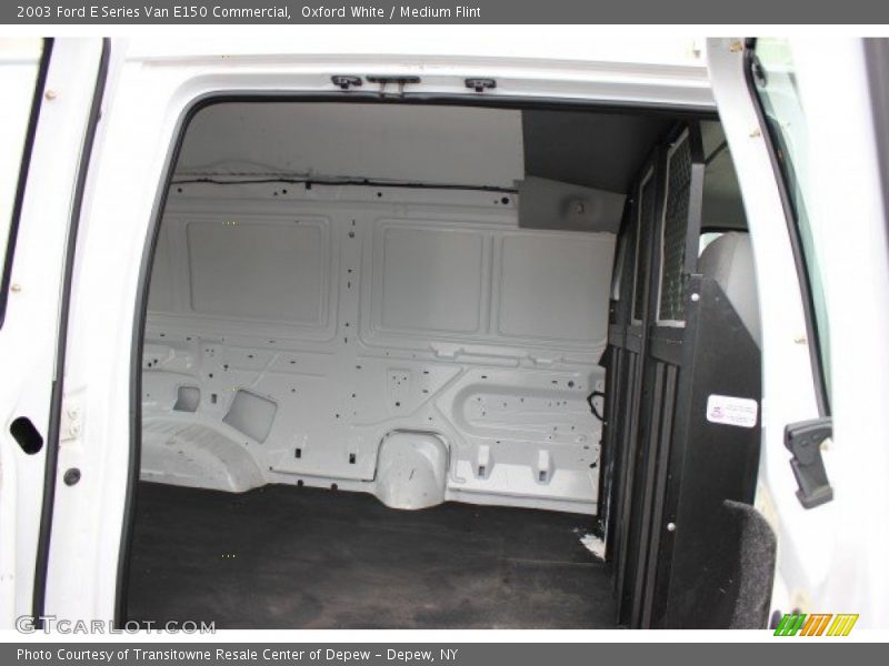  2003 E Series Van E150 Commercial Trunk