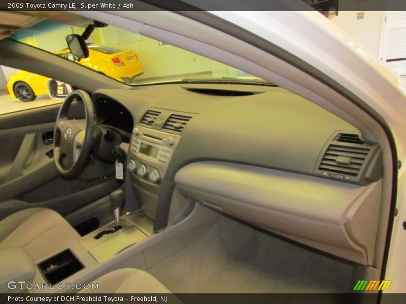 Super White / Ash 2009 Toyota Camry LE