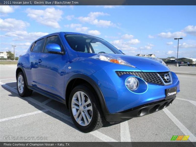 Electric Blue / Black/Silver Trim 2011 Nissan Juke S