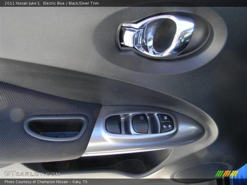 Electric Blue / Black/Silver Trim 2011 Nissan Juke S