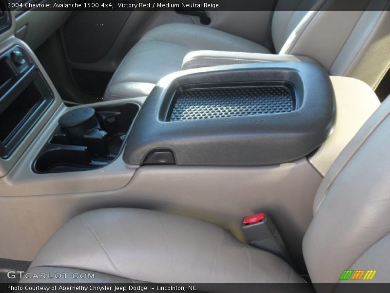 Victory Red / Medium Neutral Beige 2004 Chevrolet Avalanche 1500 4x4