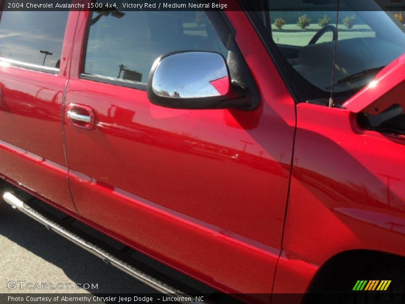 Victory Red / Medium Neutral Beige 2004 Chevrolet Avalanche 1500 4x4