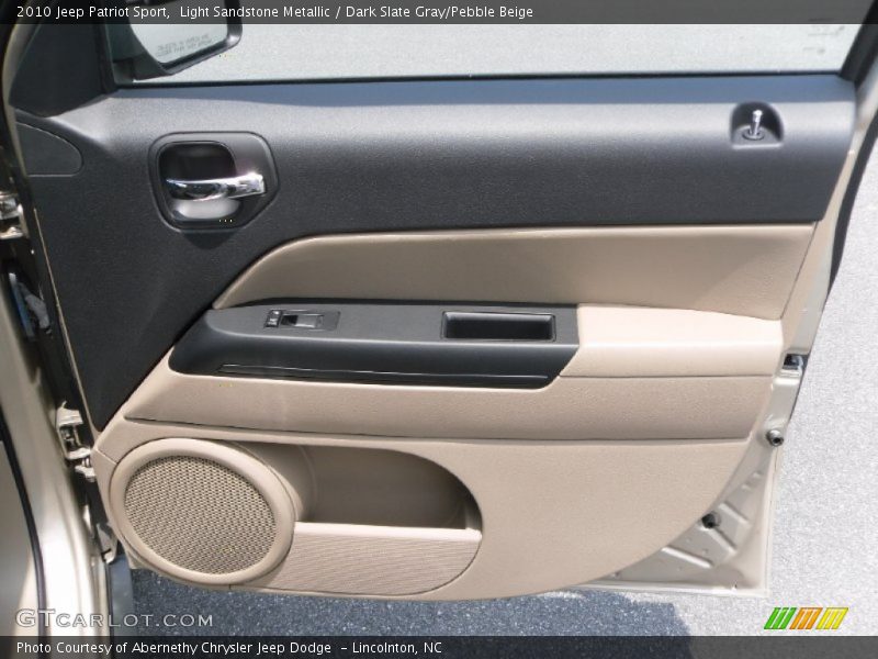 Light Sandstone Metallic / Dark Slate Gray/Pebble Beige 2010 Jeep Patriot Sport