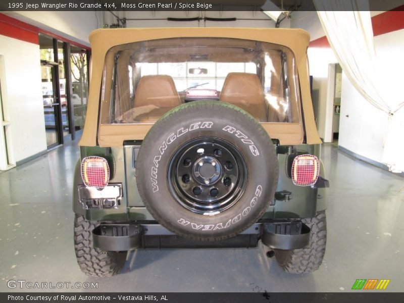 Moss Green Pearl / Spice Beige 1995 Jeep Wrangler Rio Grande 4x4