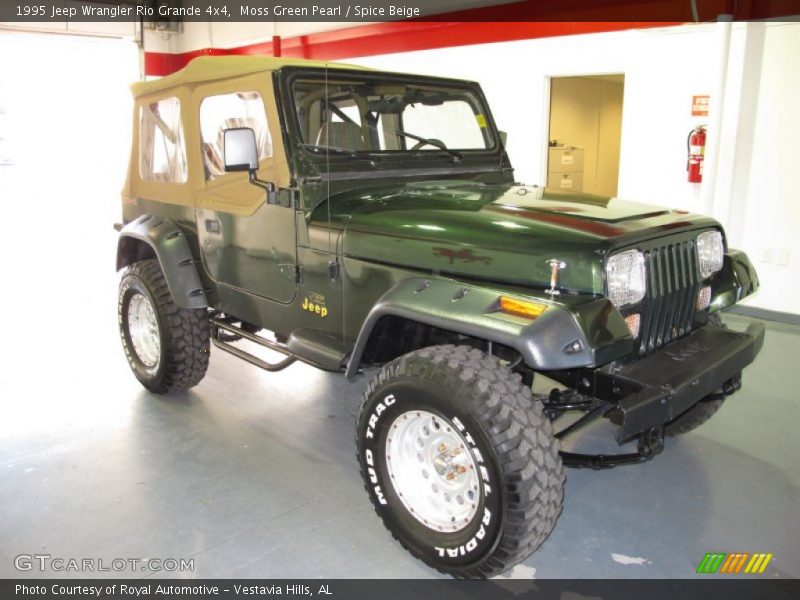 Moss Green Pearl / Spice Beige 1995 Jeep Wrangler Rio Grande 4x4