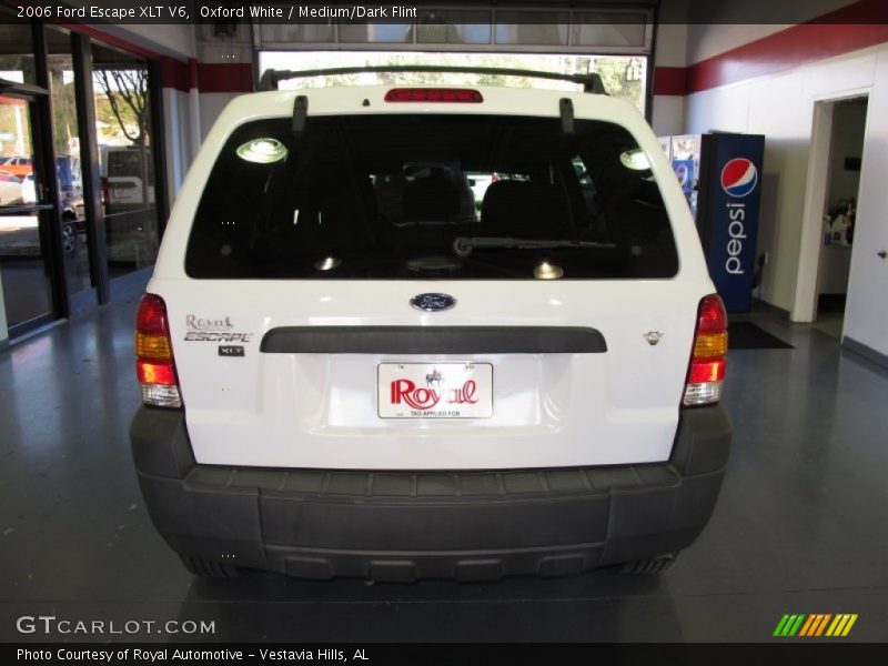 Oxford White / Medium/Dark Flint 2006 Ford Escape XLT V6