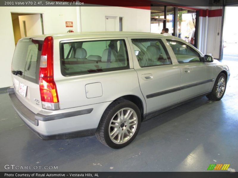 Silver Metallic / Taupe 2001 Volvo V70 2.4T