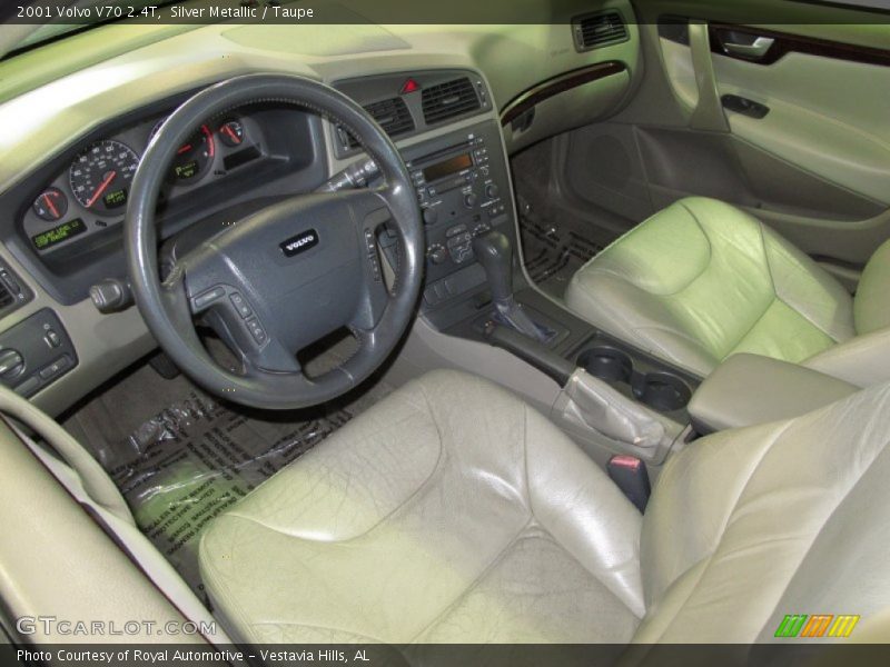 Silver Metallic / Taupe 2001 Volvo V70 2.4T