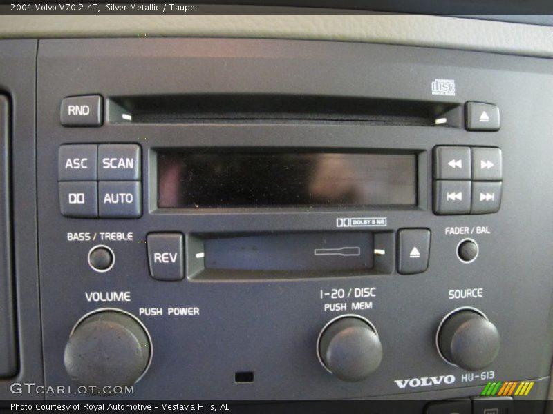 Silver Metallic / Taupe 2001 Volvo V70 2.4T