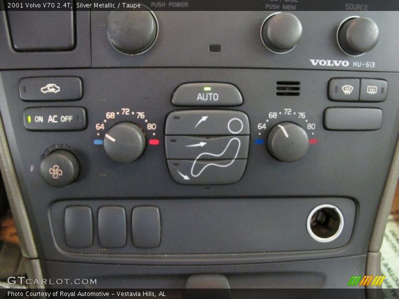 Silver Metallic / Taupe 2001 Volvo V70 2.4T