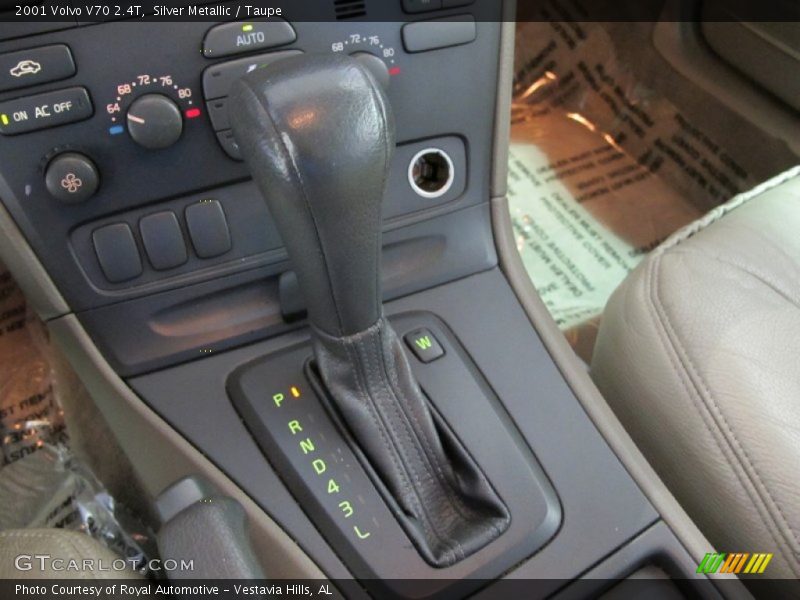 Silver Metallic / Taupe 2001 Volvo V70 2.4T
