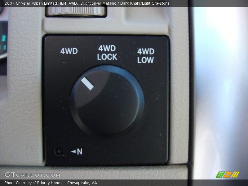 Bright Silver Metallic / Dark Khaki/Light Graystone 2007 Chrysler Aspen Limited HEMI 4WD