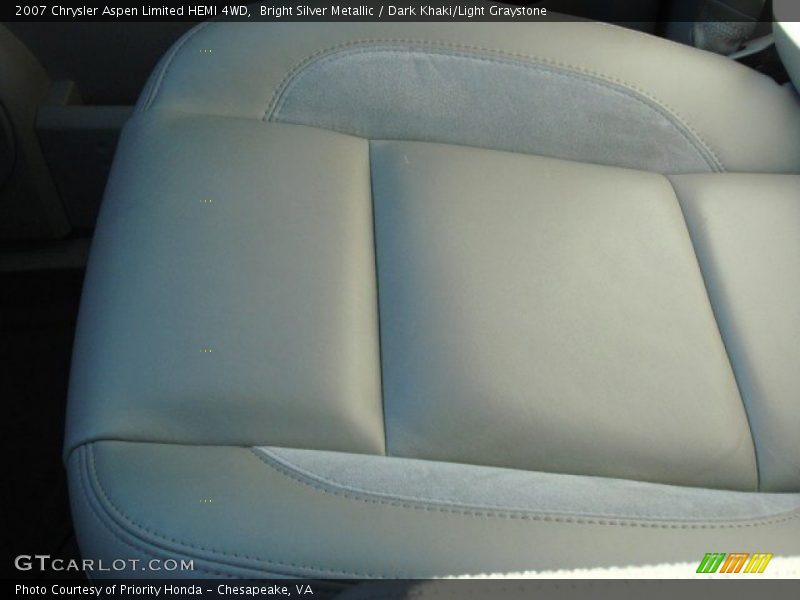 Bright Silver Metallic / Dark Khaki/Light Graystone 2007 Chrysler Aspen Limited HEMI 4WD