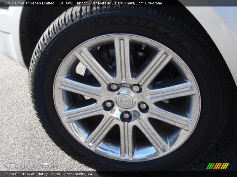 Bright Silver Metallic / Dark Khaki/Light Graystone 2007 Chrysler Aspen Limited HEMI 4WD